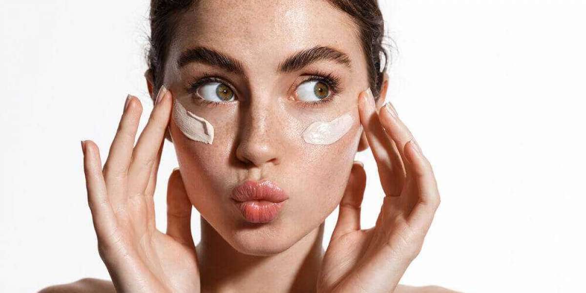 In 2022, What Does "Clean Beauty" Mean?