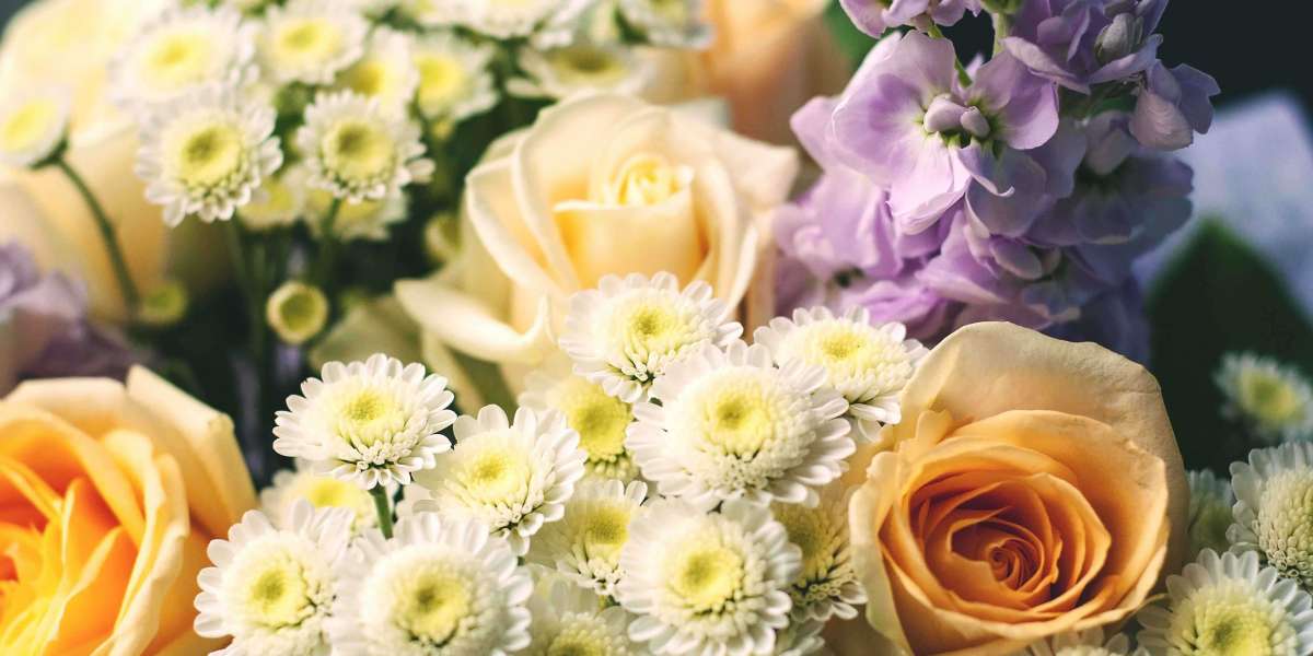Choosing Funeral Flowers: Traditional vs. Contemporary Approaches