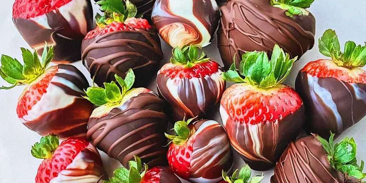 Making chocolate-covered strawberries with Nutella is a delicious