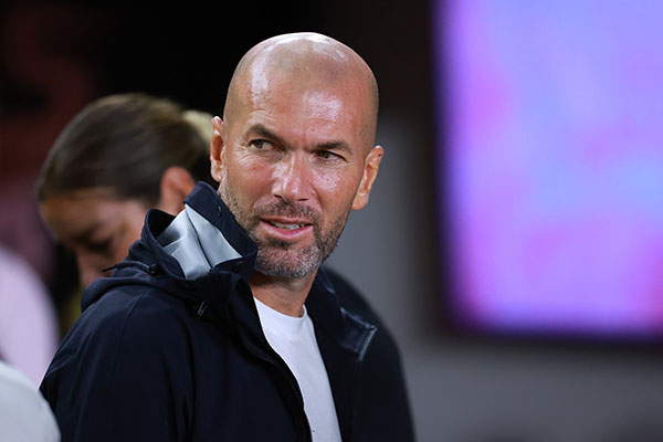 Zidane vẫn chưa hẹn ngày tái xuất