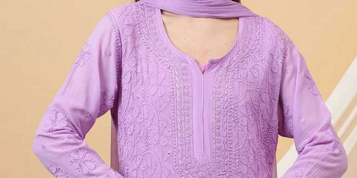 Discover the Elegance of the Lavender Chikankari Kurti Set for Every Occasion