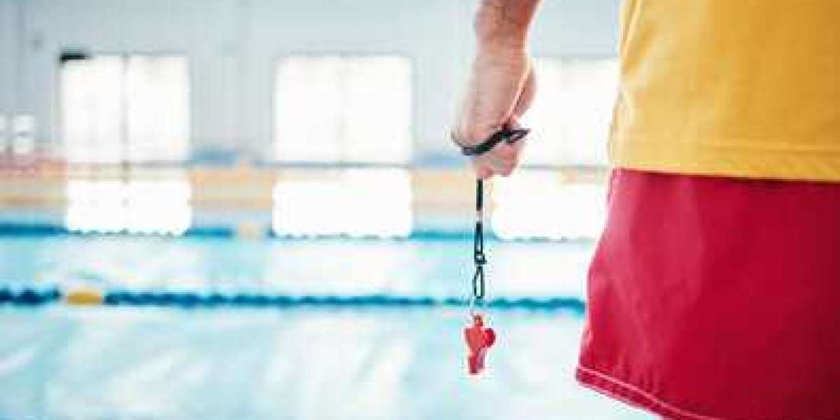 Mastering Lifesaving Skills: Inside a Lifeguard Class