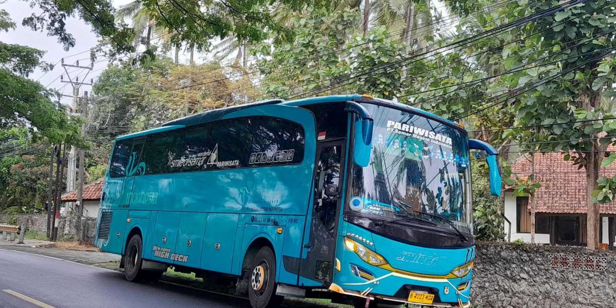 Sewa Bus Pariwisata Depok 3/4 Medium Bus 29/31 Seat
