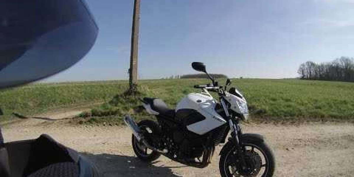 Yamaha XJ6 2012: O Motociclo que Conquista Corações Anos Após Seu Lançamento