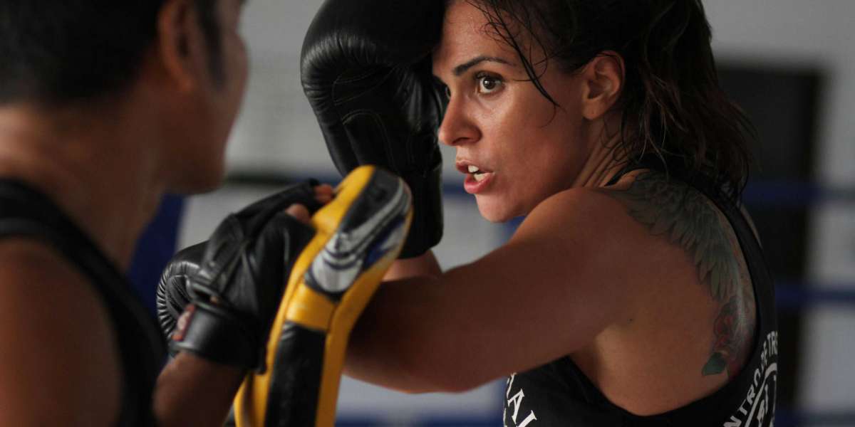 Can You Mix Boxing and Muay Thai? The Ultimate Guide