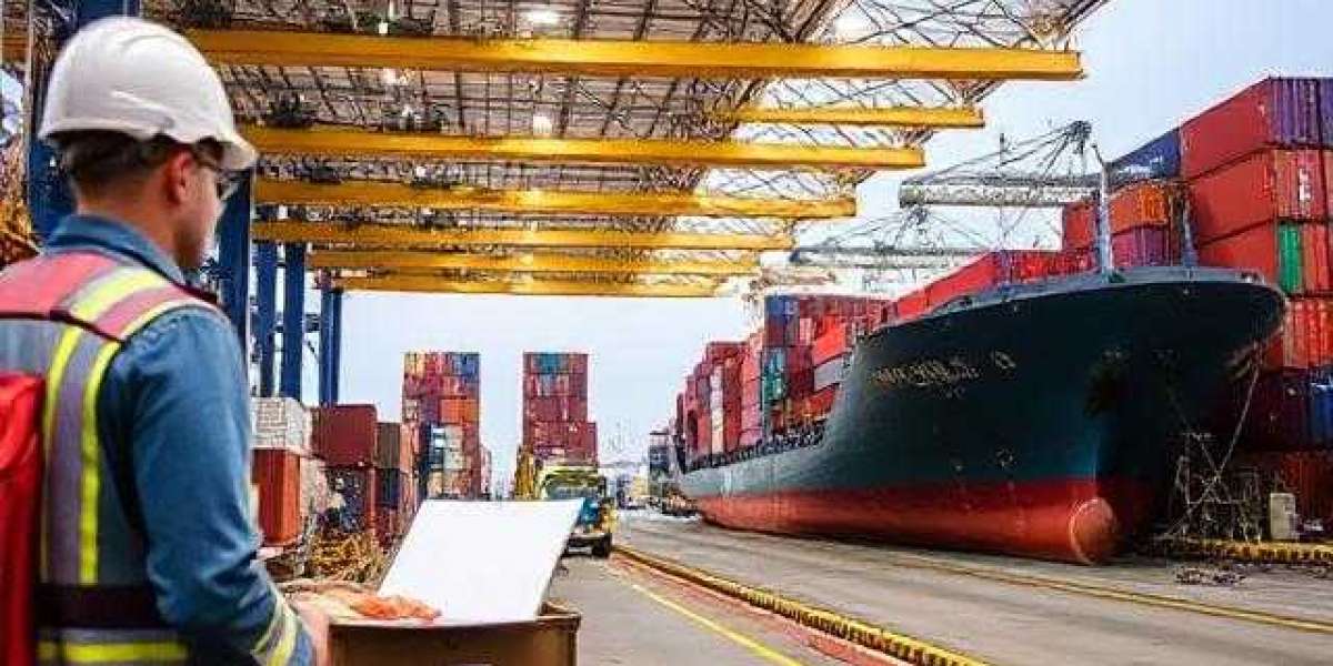 How Customs Clearance Works for Shipping Services in Dubai